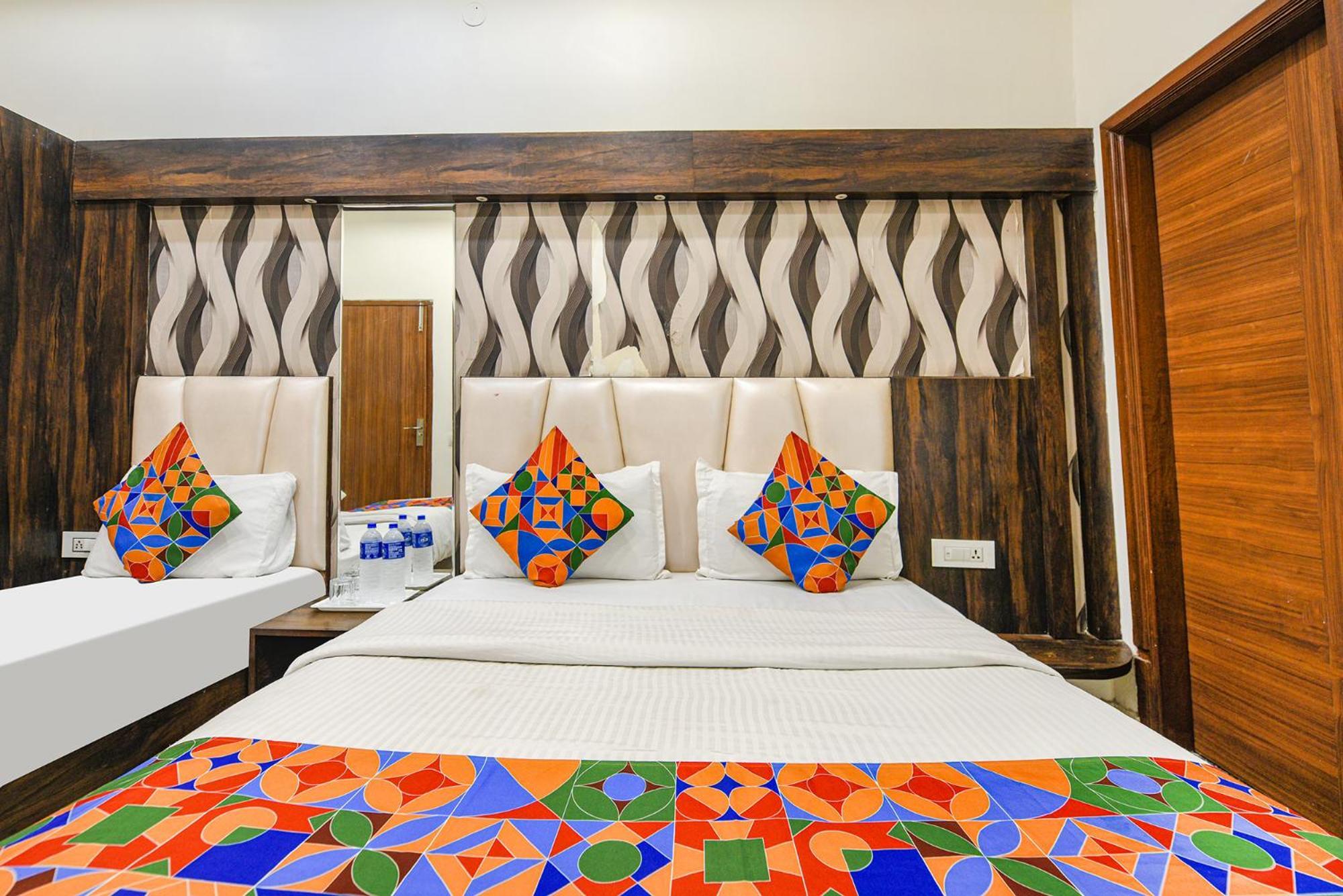 Fabhotel Savera Park Amritsar Ngoại thất bức ảnh